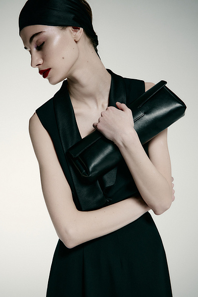 Клатч из кожи