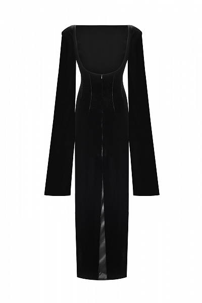 Платье из бархата с открытой спиной