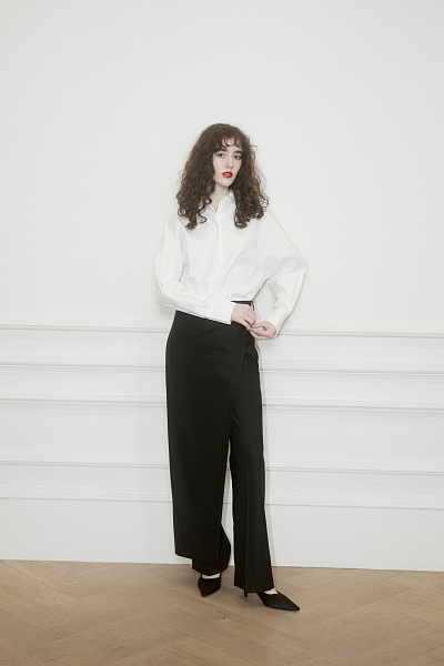 Брюки из шерсти с деталью