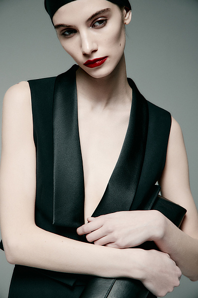 Жилет из шелка